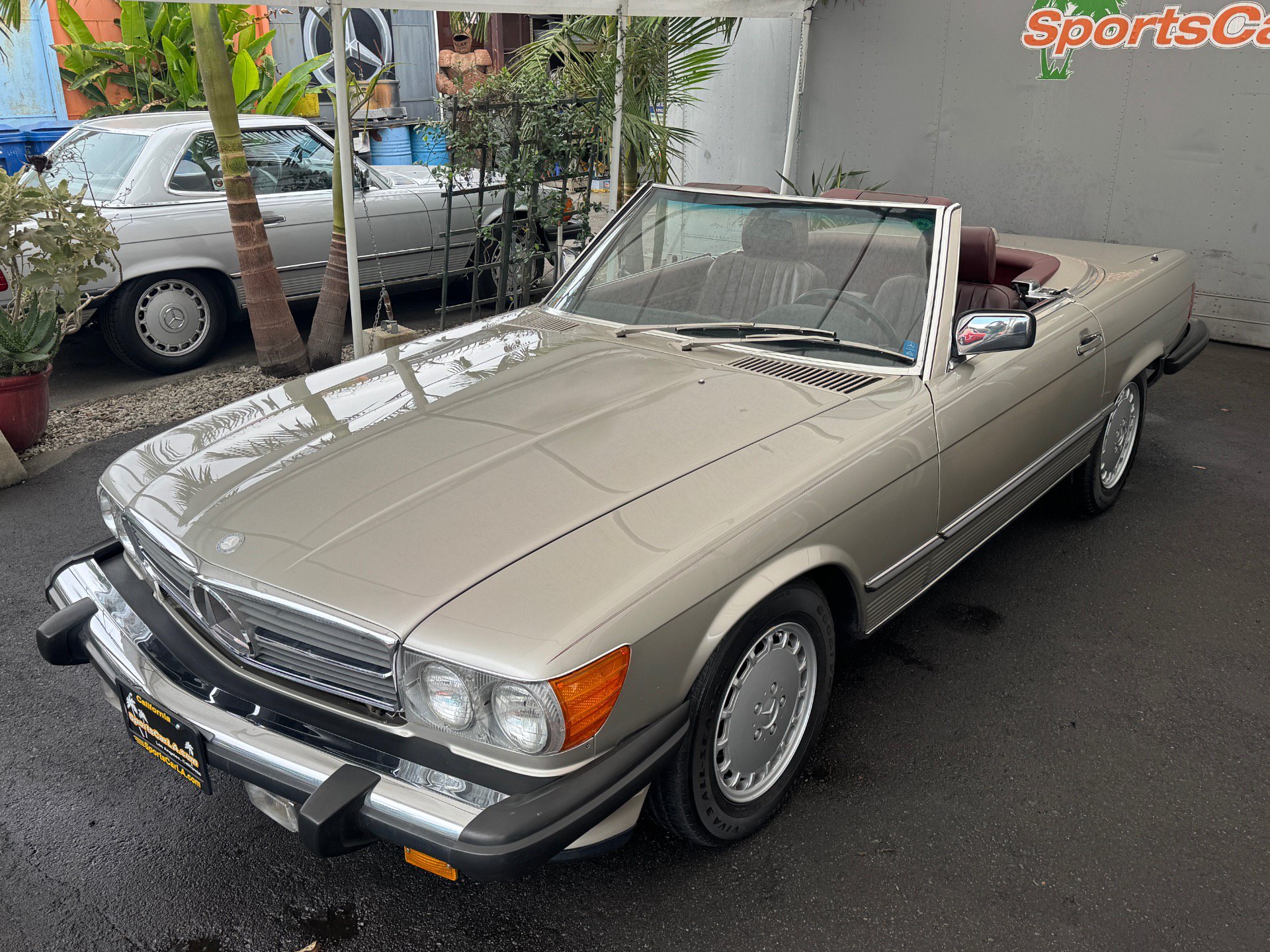 Used 1987 Mercedes-Benz 560 SL image 9