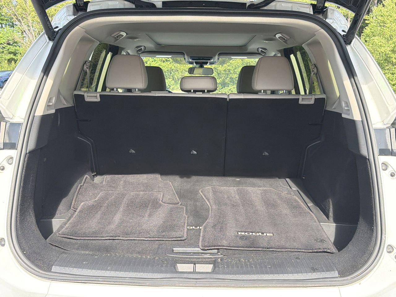 Certified 2024 Nissan Rogue SV w/ SV Premium Package FWD image 26
