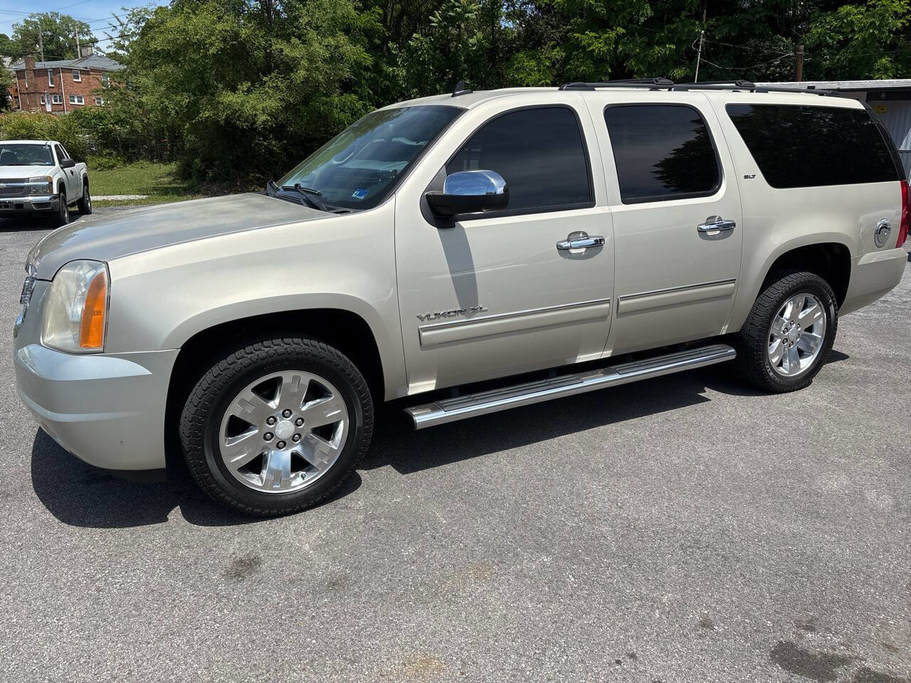 Used 2013 GMC Yukon XL SLT w/ Regional Value Package