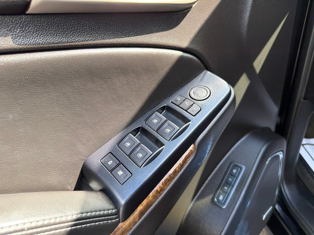Used 2015 GMC Yukon XL Denali w/ Touring Package AWD/4WD image 15