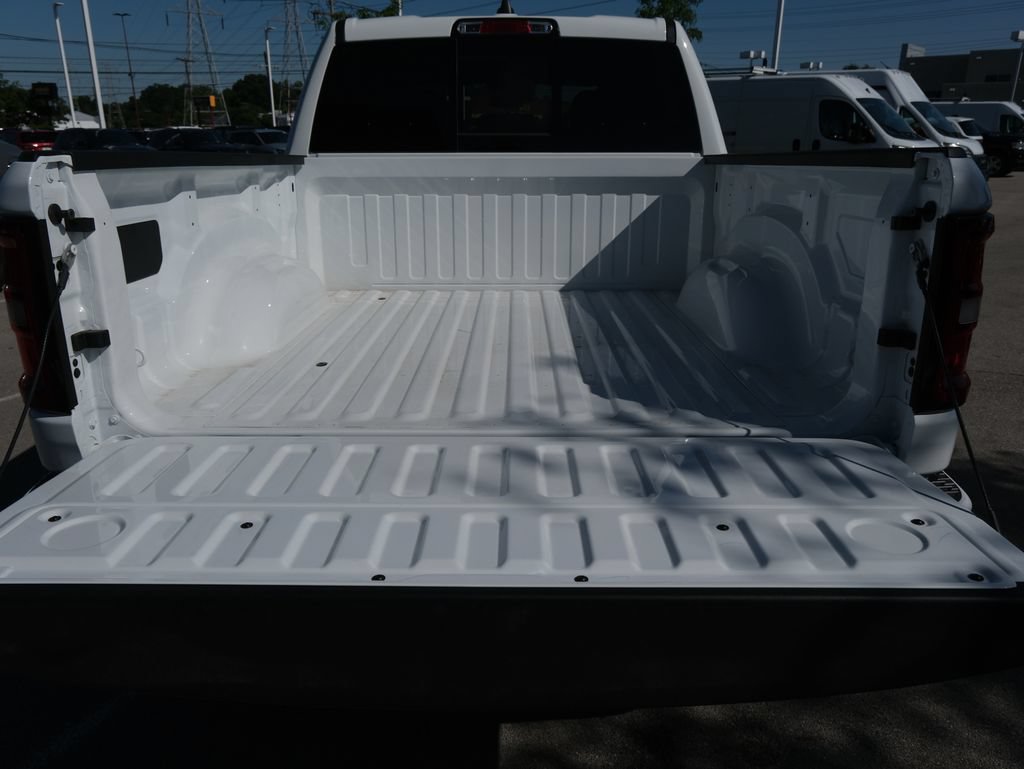 New 2026 RAM 1500 Big Horn w/ Night Edition AWD/4WD image 31