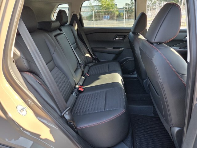 New 2026 Nissan Rogue SV AWD/4WD image 12