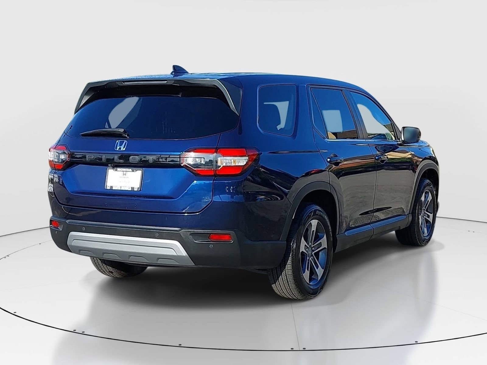 Certified 2025 Honda Pilot EX-L image 5