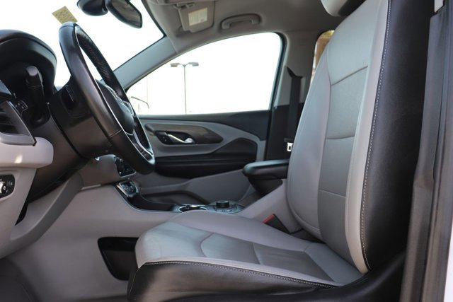 Used 2023 GMC Terrain SLT image 11