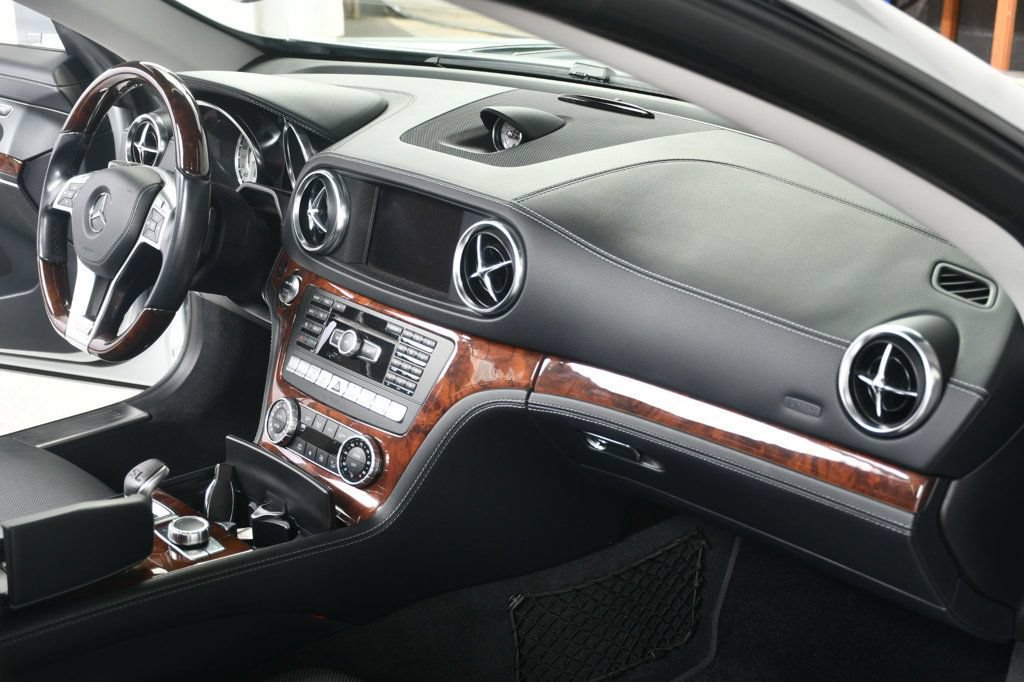 Used 2014 Mercedes-Benz SL 550 image 35