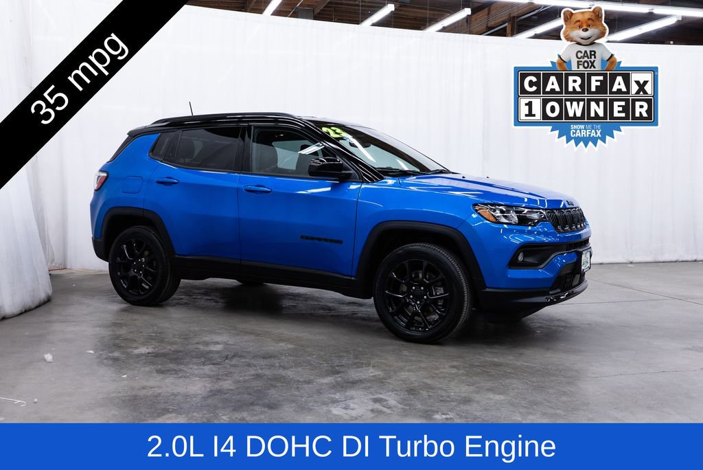 Used 2023 Jeep Compass Latitude AWD/4WD image 1
