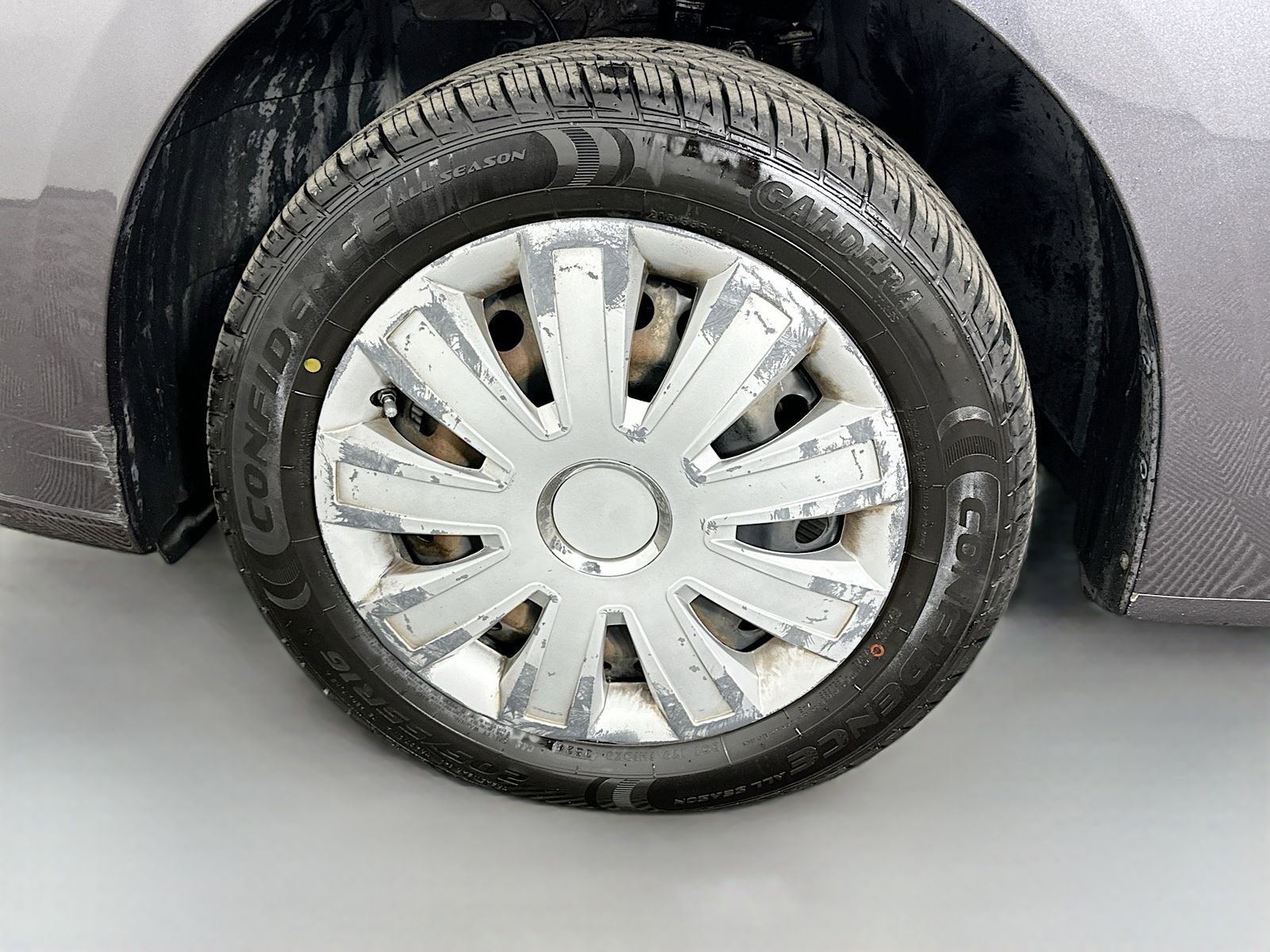 Used 2015 Nissan Sentra SV FWD image 28