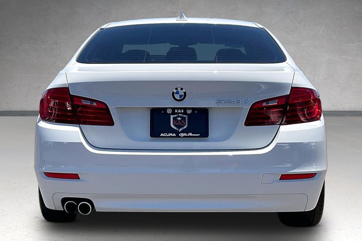 Used 2016 BMW 528i Sedan RWD image 4