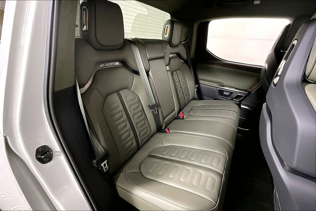Used 2023 Rivian R1T Adventure image 27