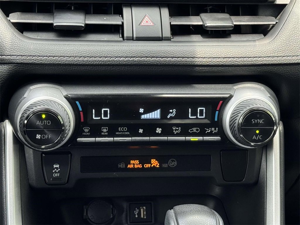 Used 2024 Toyota RAV4 XLE image 5