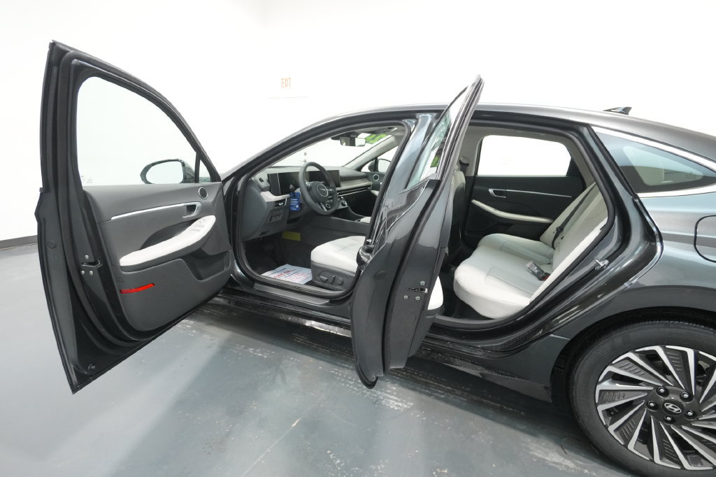 New 2026 Hyundai Sonata SEL FWD image 28