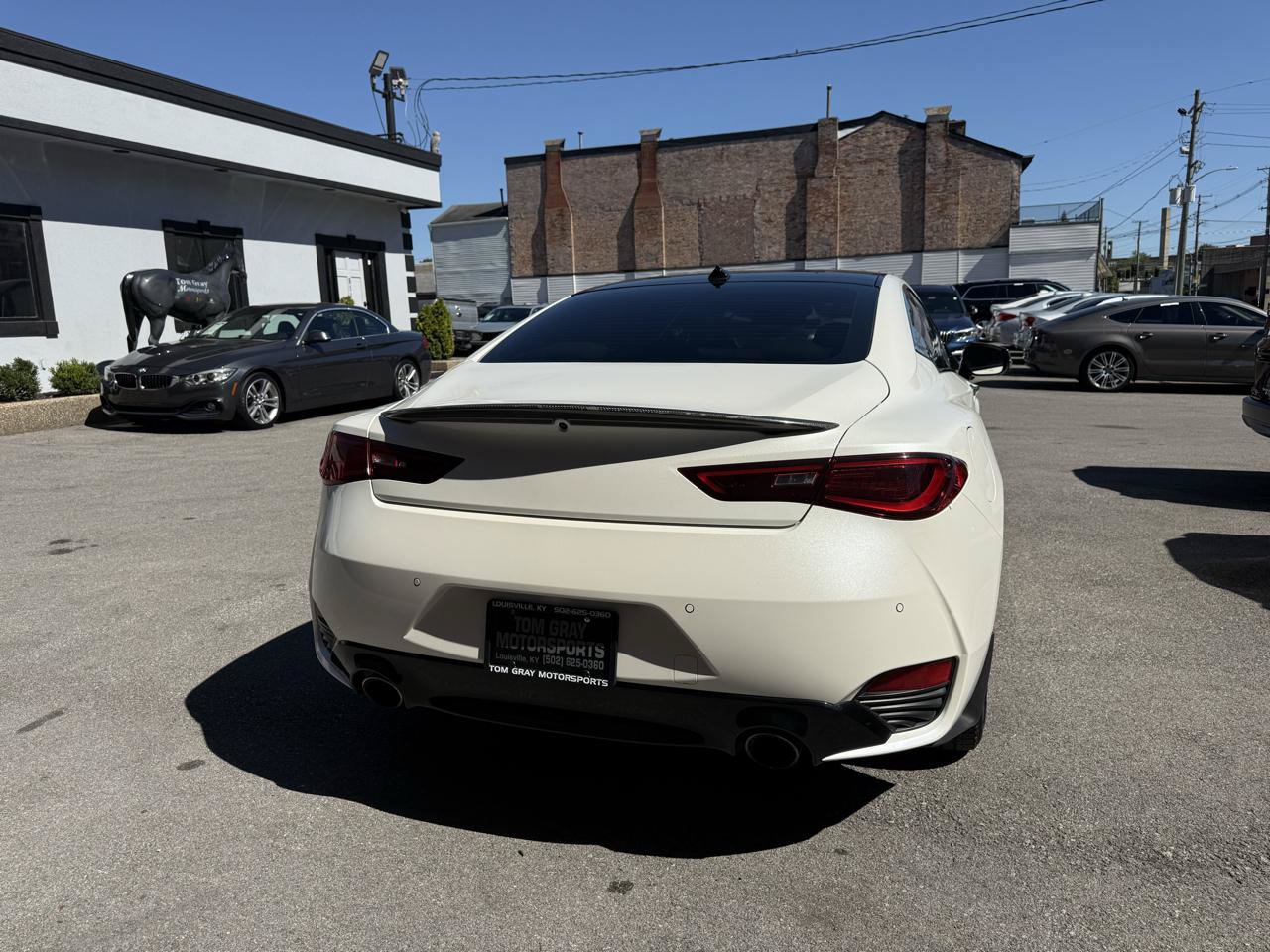 Used 2017 INFINITI Q60 Red Sport 400 AWD/4WD image 3