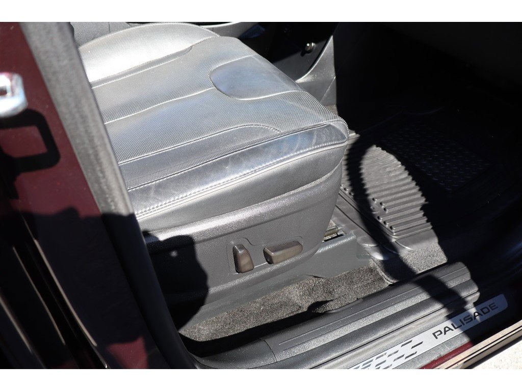 Used 2021 Hyundai Palisade SEL FWD image 16
