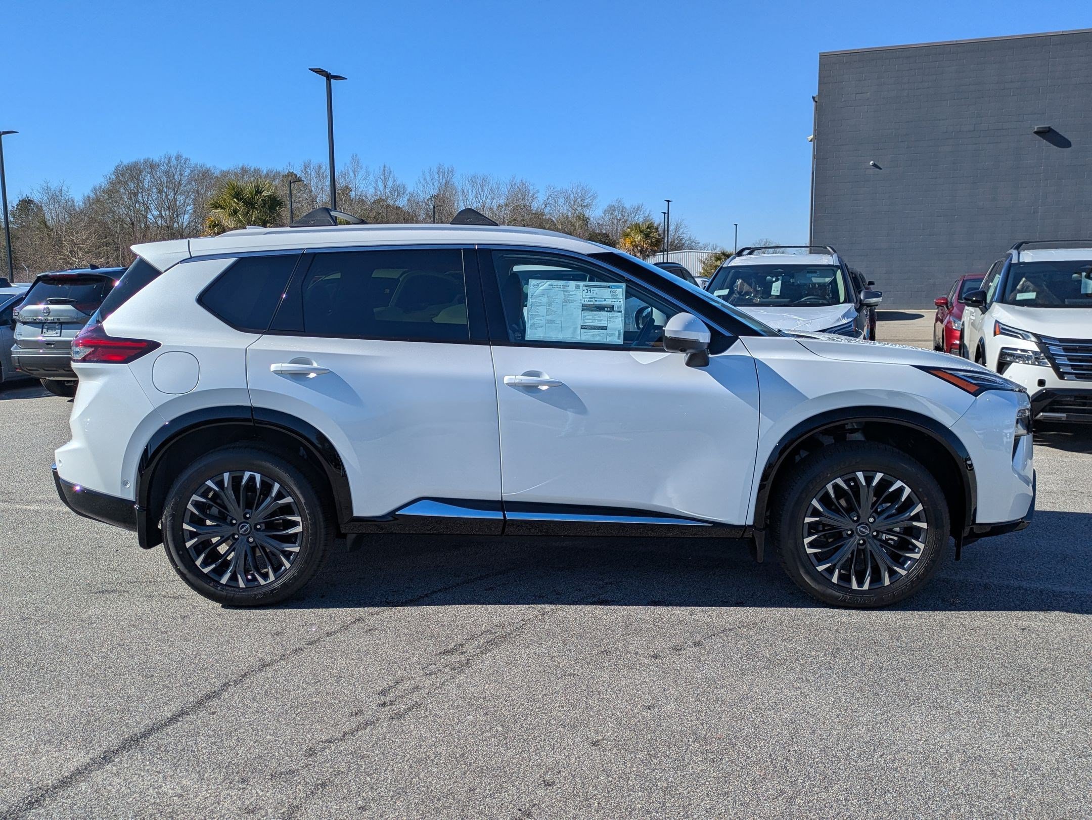 New 2026 Nissan Rogue Platinum w/ Platinum Premium Package AWD/4WD image 2