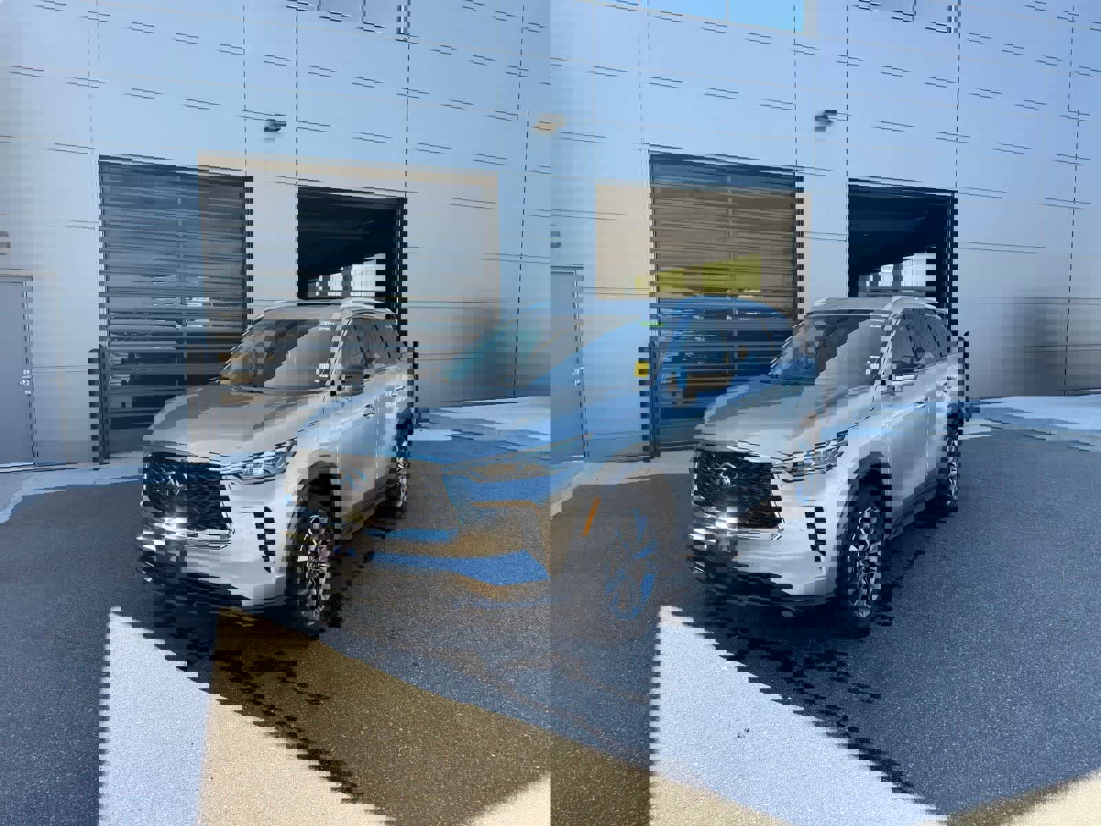 Used 2024 INFINITI QX60 Luxe image 1