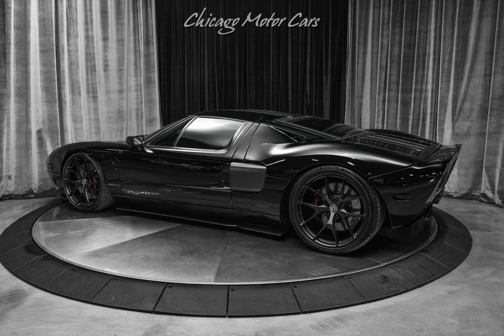 Used 2006 Ford GT image 3