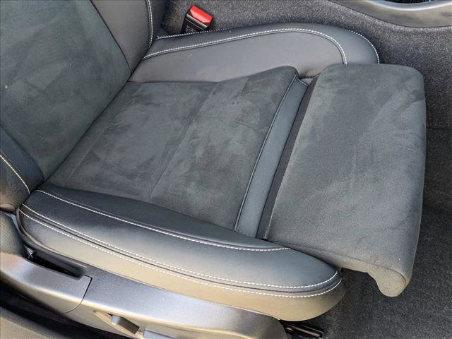 Used 2023 Volvo XC40 B5 Plus w/ Protection Package Premier image 23