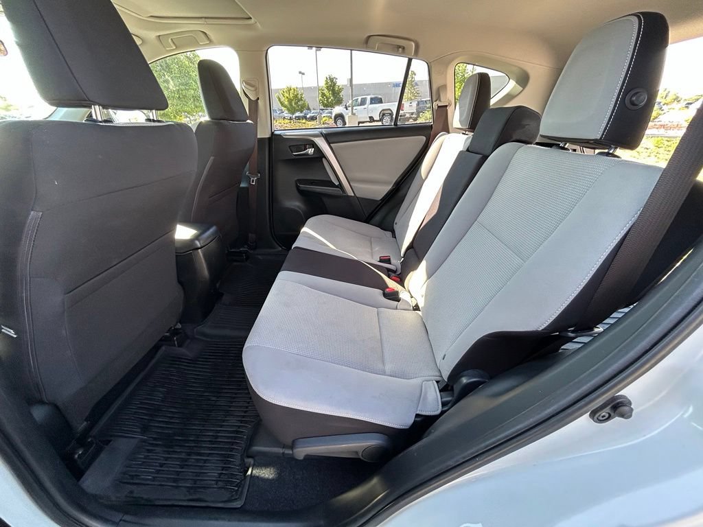 Used 2018 Toyota RAV4 XLE FWD image 27