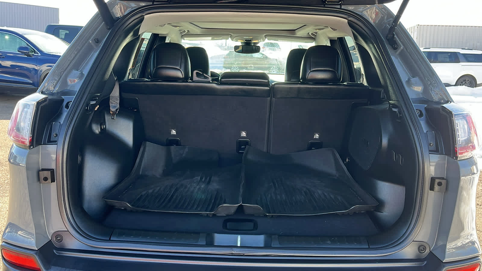 Certified 2023 Jeep Cherokee Altitude Lux w/ Lux Elite Package image 31