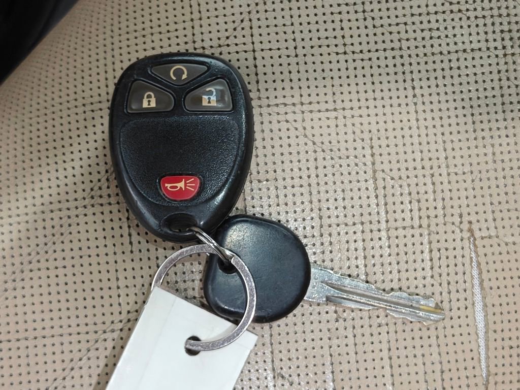 Used 2011 Chevrolet Avalanche LTZ AWD/4WD image 22