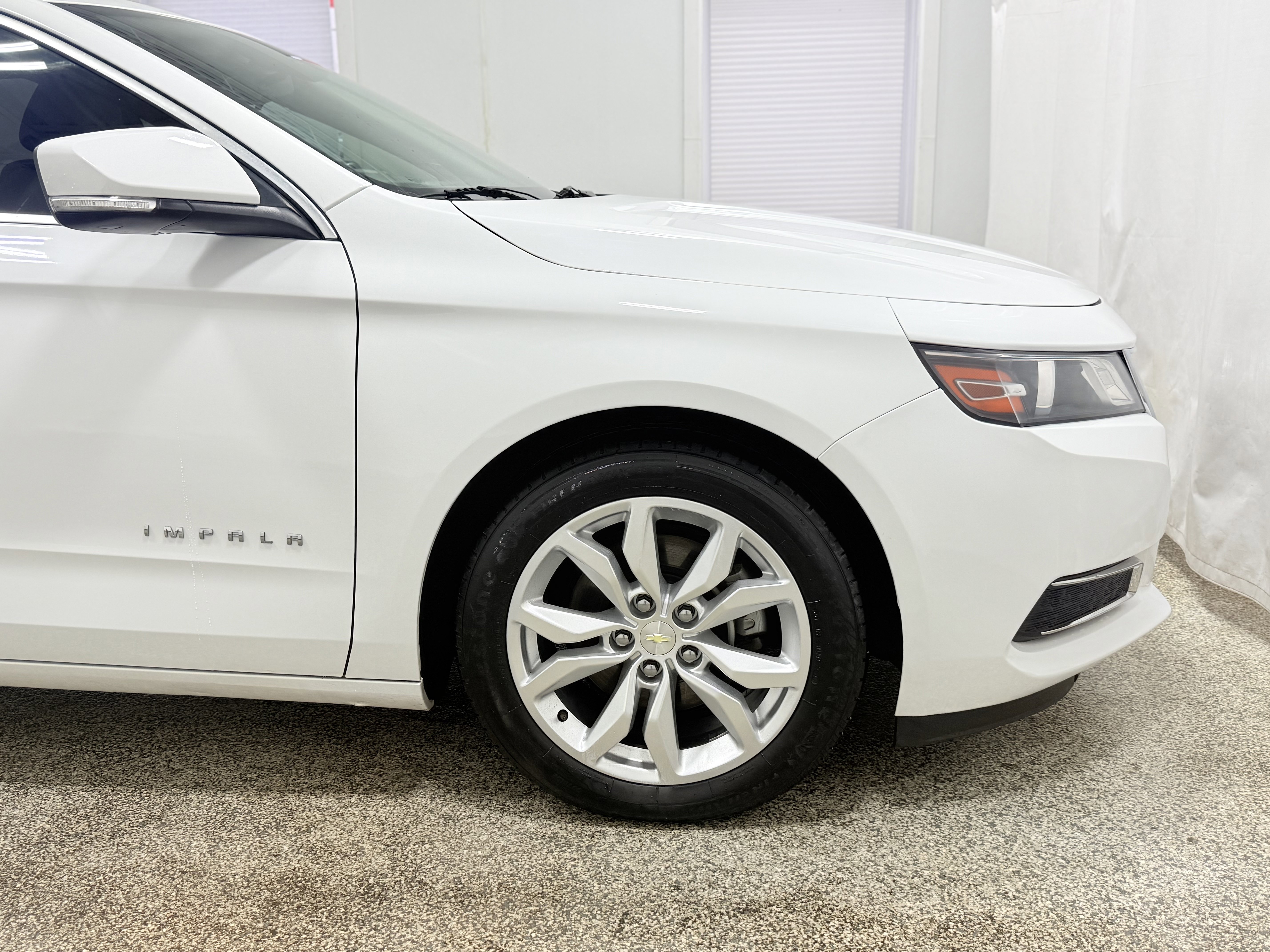 Used 2018 Chevrolet Impala LT image 30