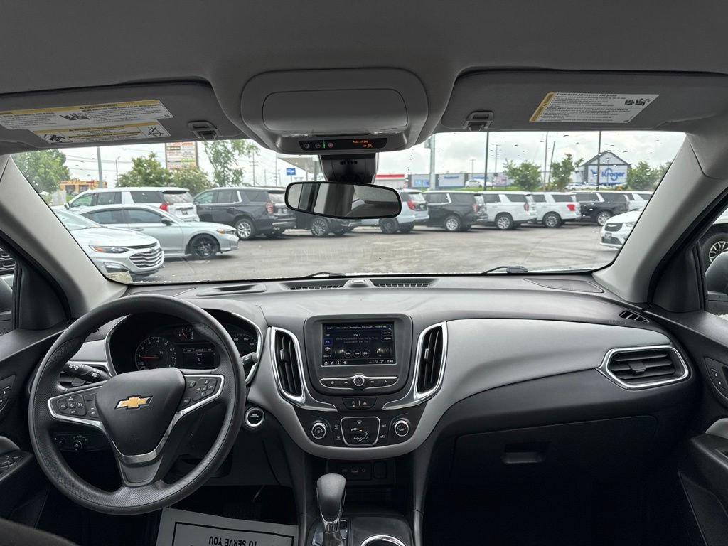 Used 2022 Chevrolet Equinox LS AWD/4WD image 18