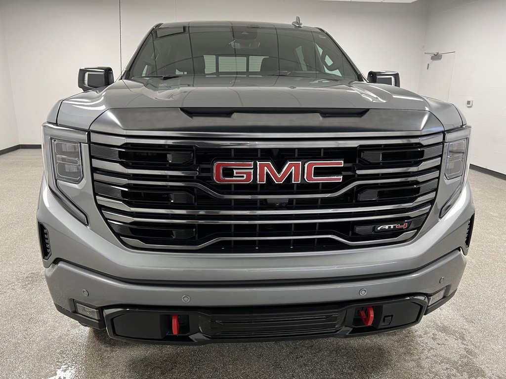 Used 2024 GMC Sierra 1500 AT4 image 3