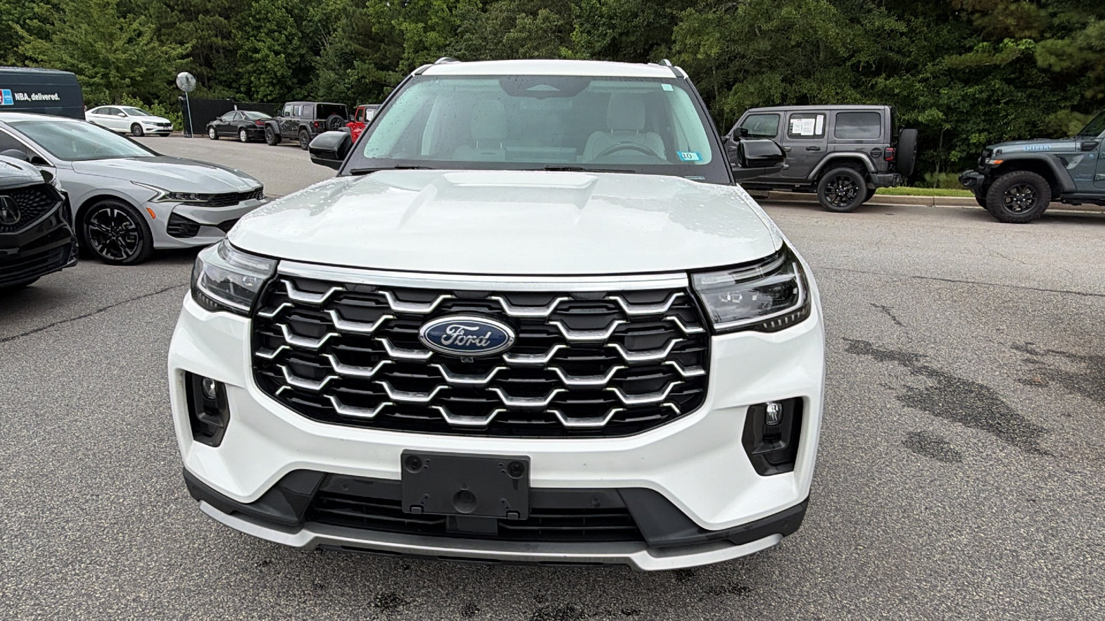 Used 2025 Ford Explorer Platinum w/ Ultimate Package AWD/4WD image 3