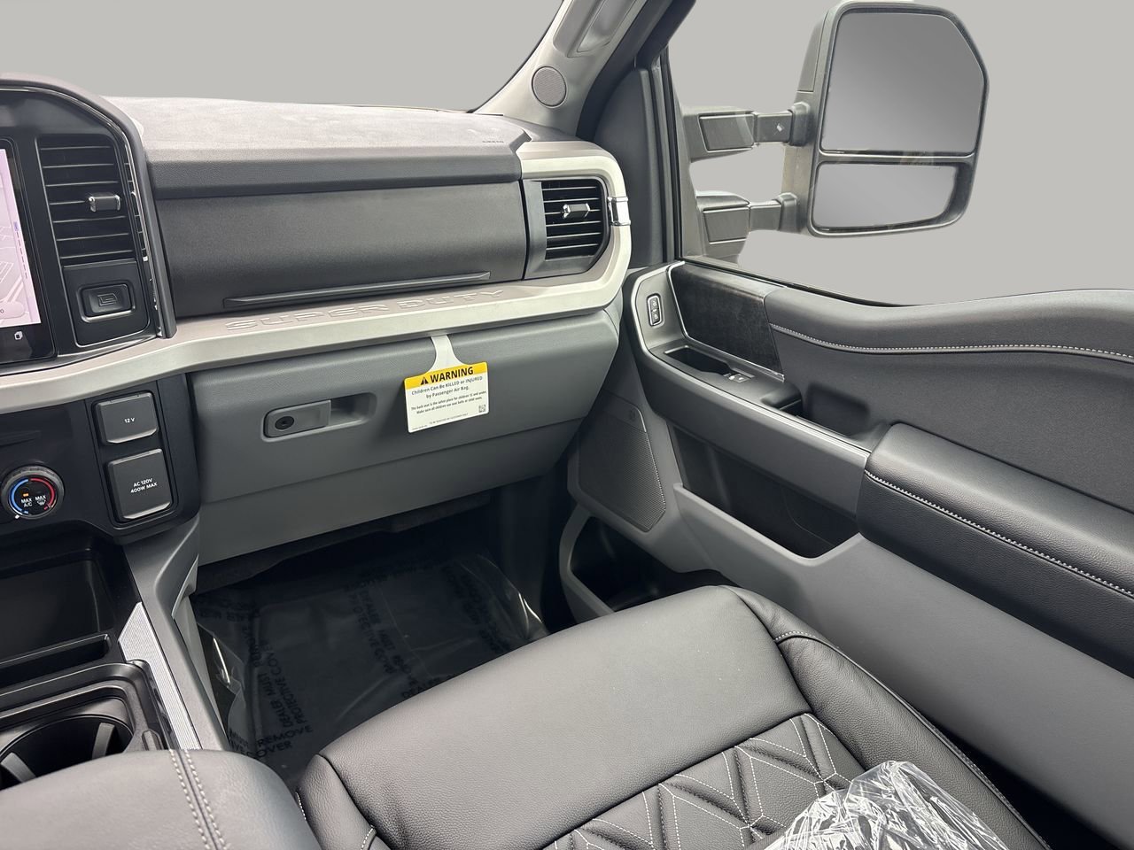 New 2025 Ford F250 XLT w/ Black Appearance Package image 15