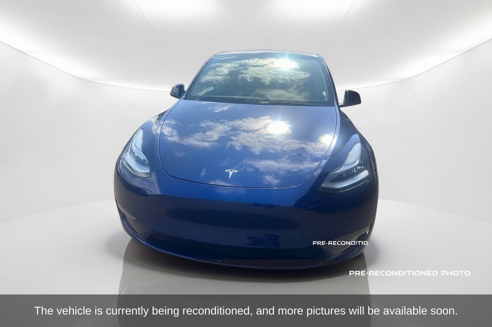 Used 2021 Tesla Model Y Long Range AWD/4WD image 2