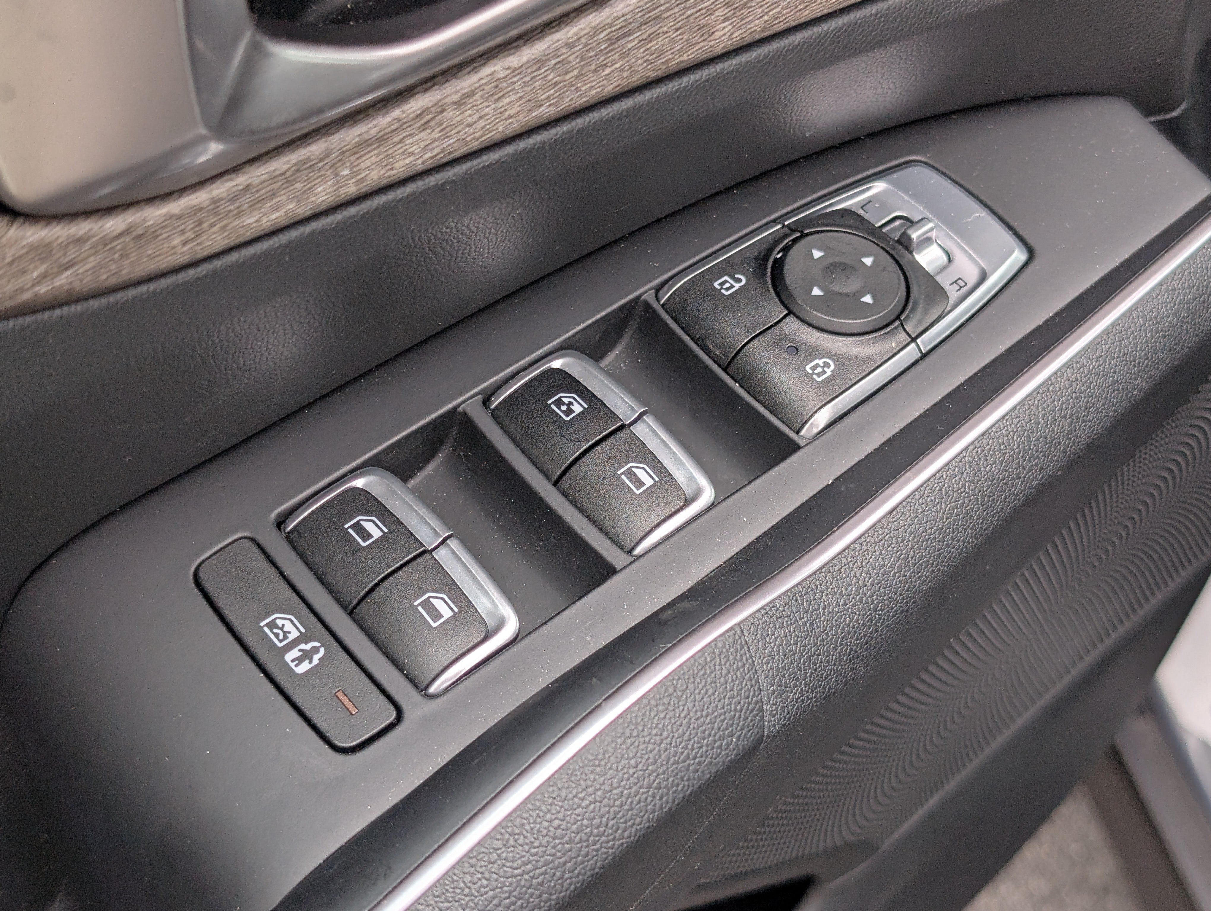 Used 2023 Kia Sorento S w/ Panoramic Sunroof Package AWD/4WD image 16