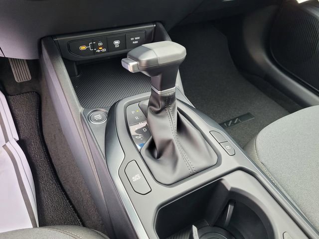 New 2025 Kia K4 LXS image 11