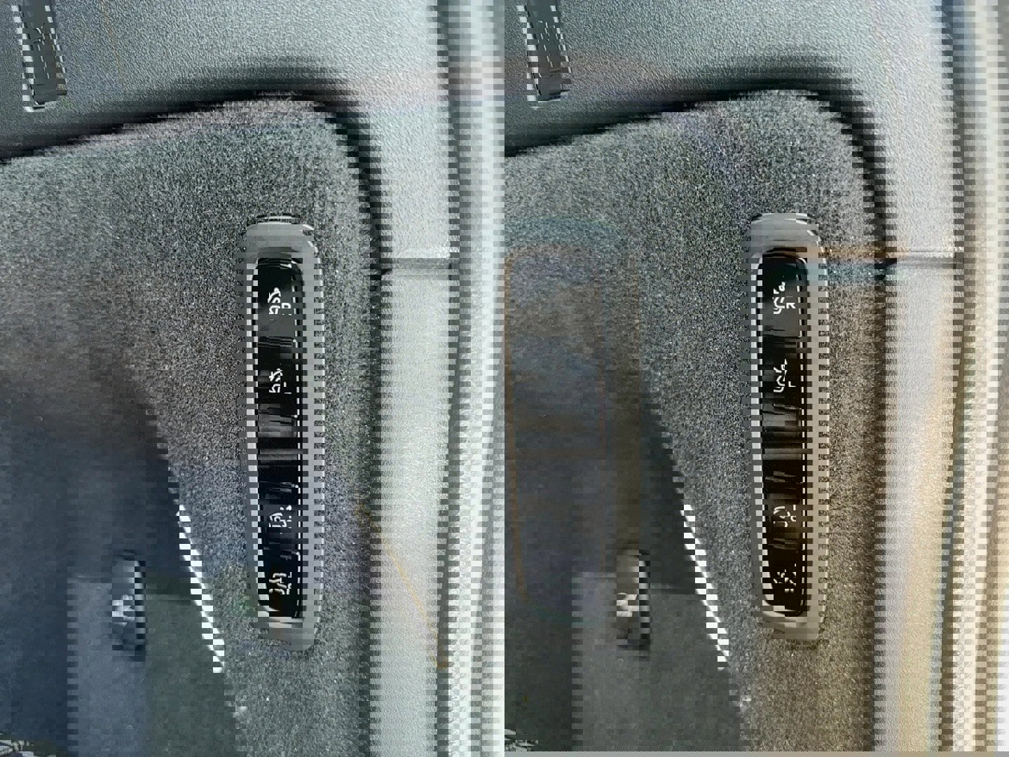 Certified 2025 Volvo EX90 Ultra image 28