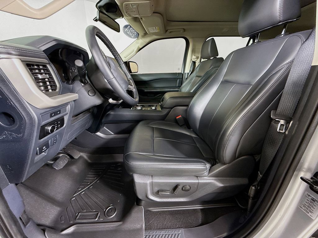 Certified 2024 Ford Expedition Max XLT image 2