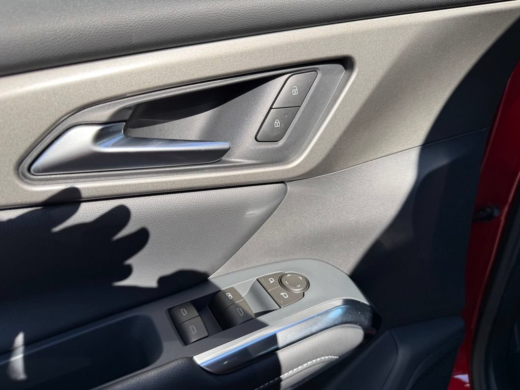 New 2027 Chevrolet Traverse LT AWD/4WD image 15