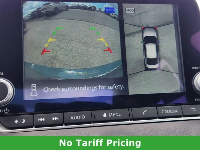 Used 2025 Nissan Sentra SR w/ SR Premium Package FWD image 18