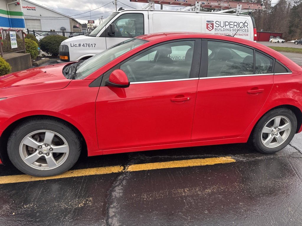Used 2015 Chevrolet Cruze LT image 2