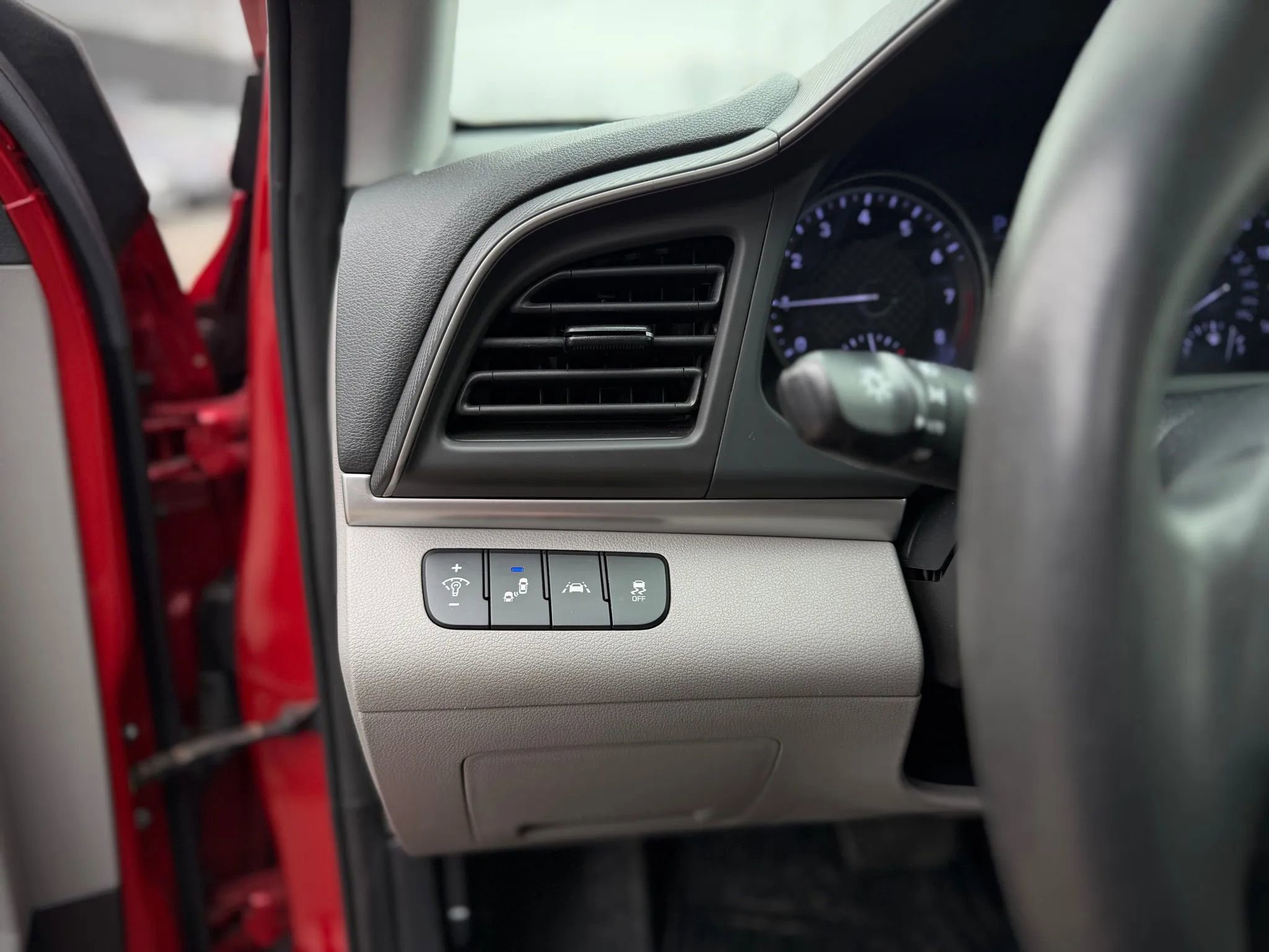 Used 2020 Hyundai Elantra SEL FWD image 9