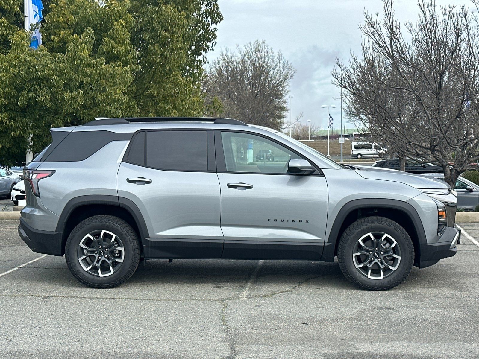 New 2026 Chevrolet Equinox ACTIV image 3
