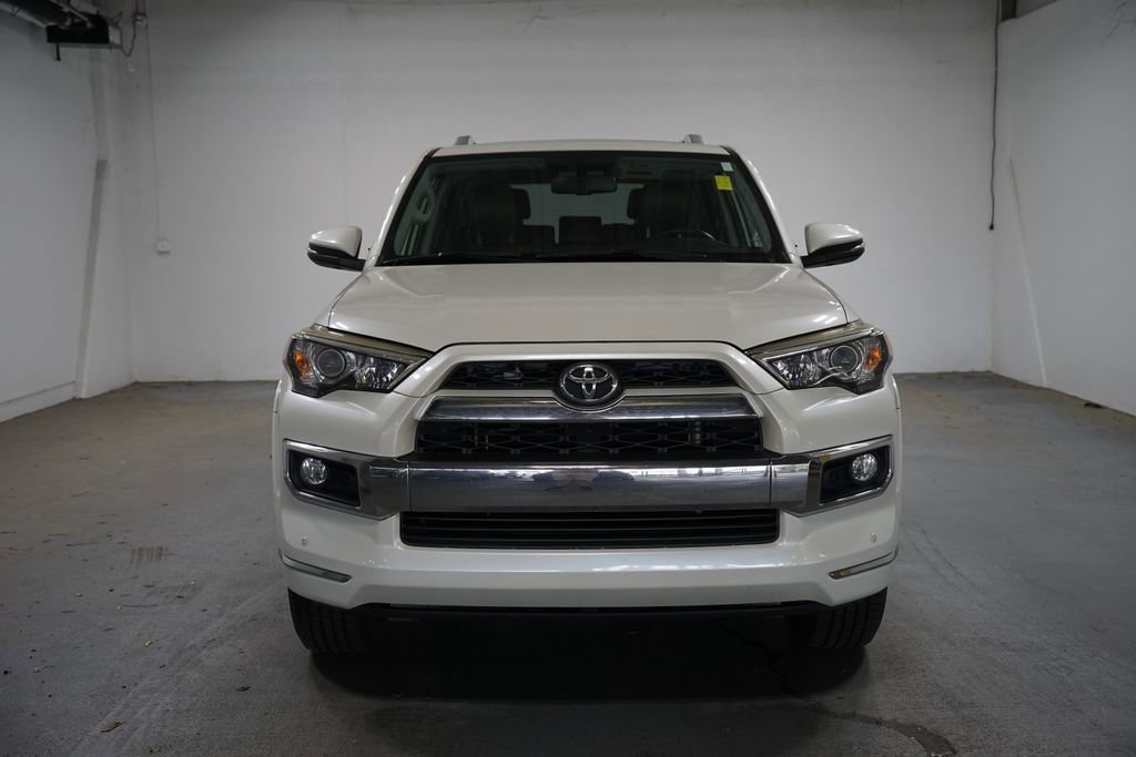 Used 2018 Toyota 4Runner Limited AWD/4WD image 2