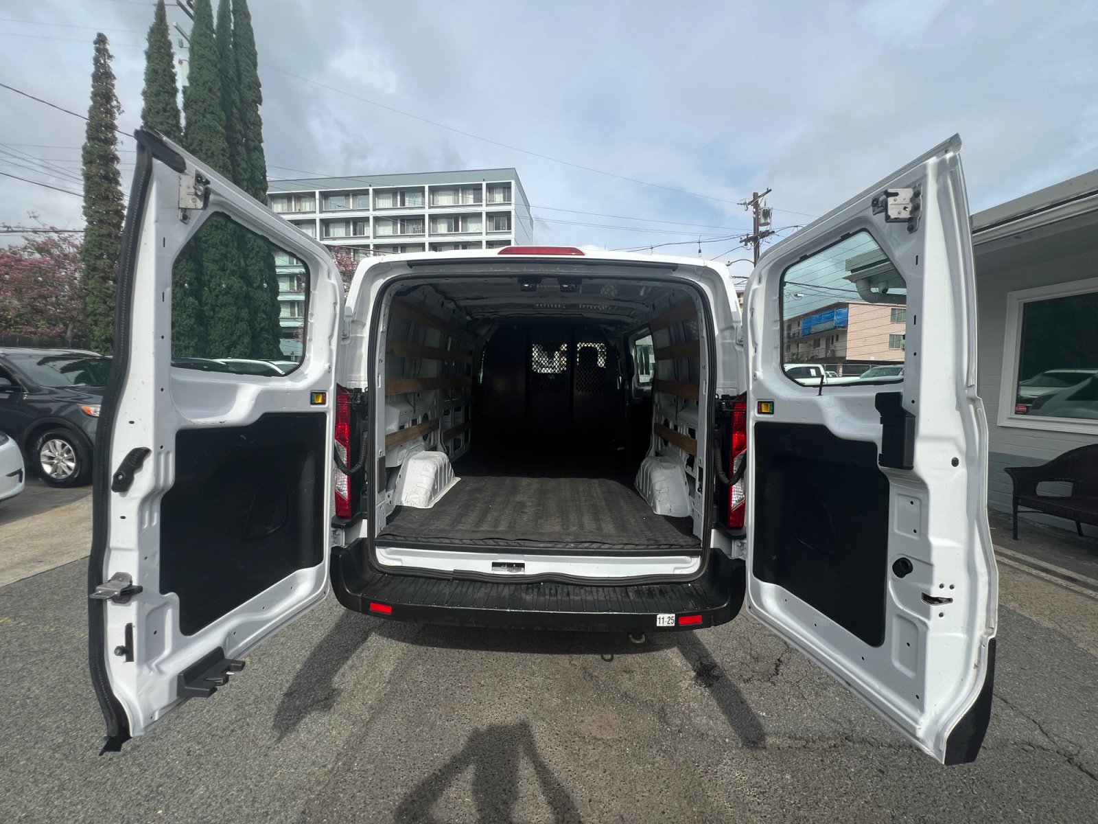 Used 2023 Ford Transit 250 Low Roof w/ Exterior Upgrade Package image 27