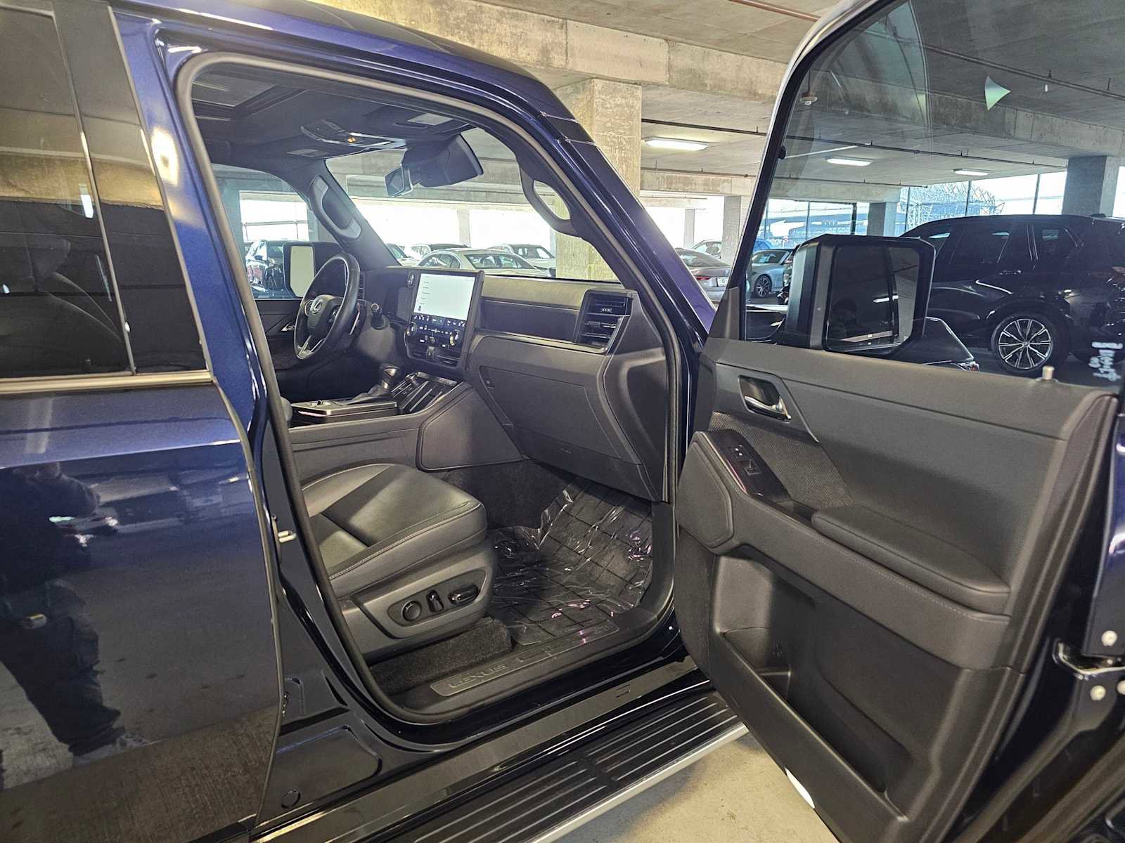 Used 2024 Lexus GX 550 w/ Accessory Package (Z1) image 41