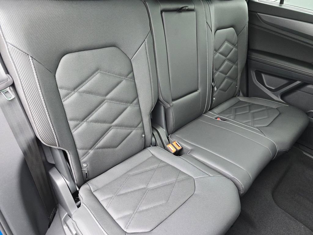 New 2026 Volkswagen Atlas Cross Sport SE image 12