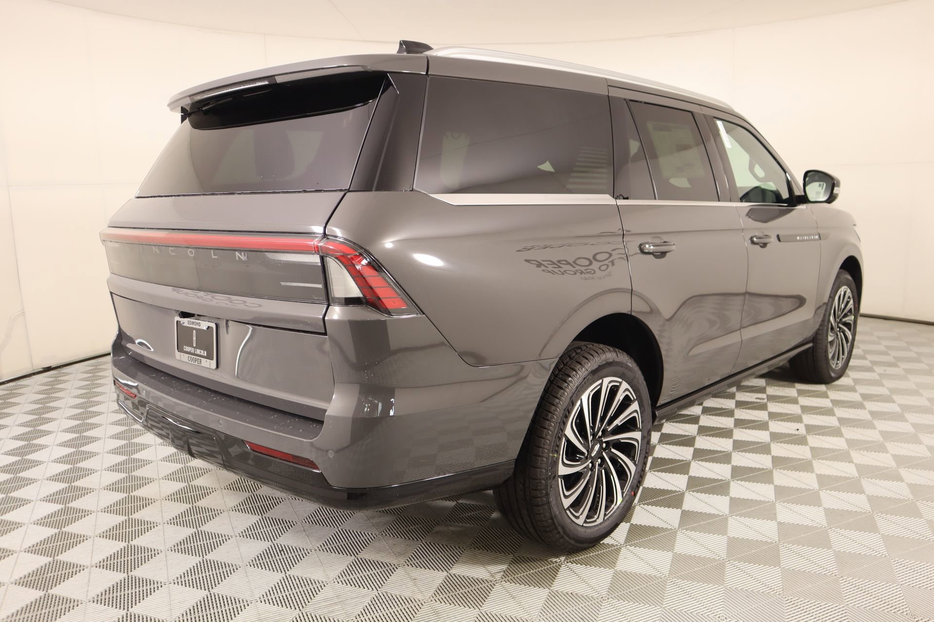 New 2026 Lincoln Navigator Black Label image 23