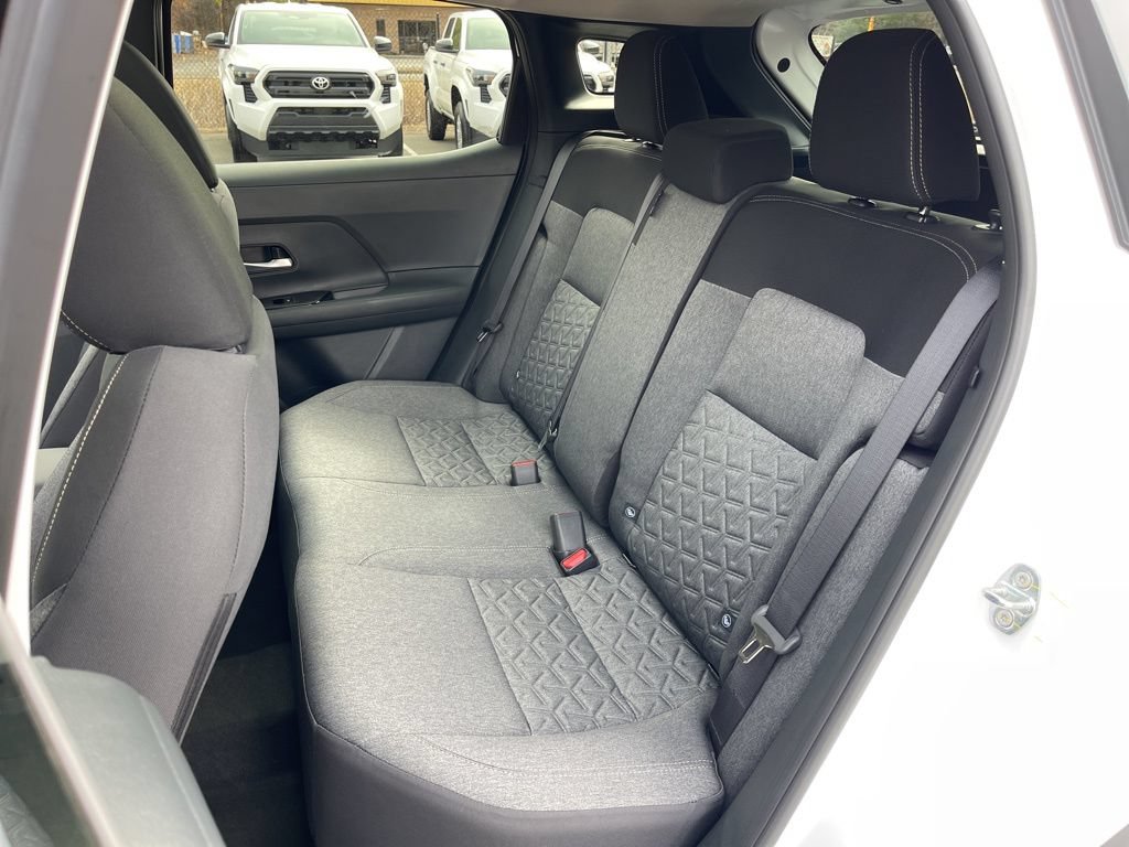 New 2026 Nissan Kicks SV w/ SV Premium Package FWD image 18