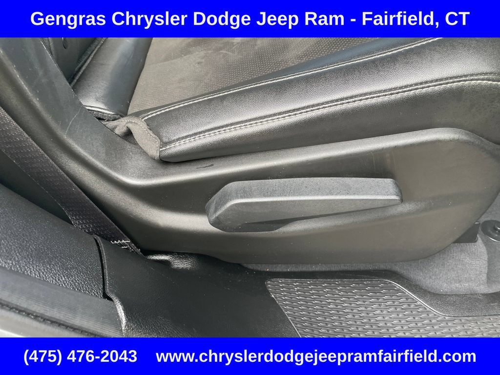 Used 2023 Jeep Grand Cherokee L Altitude AWD/4WD image 28