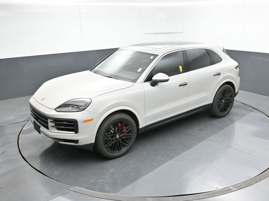 Used 2024 Porsche Cayenne S image 43