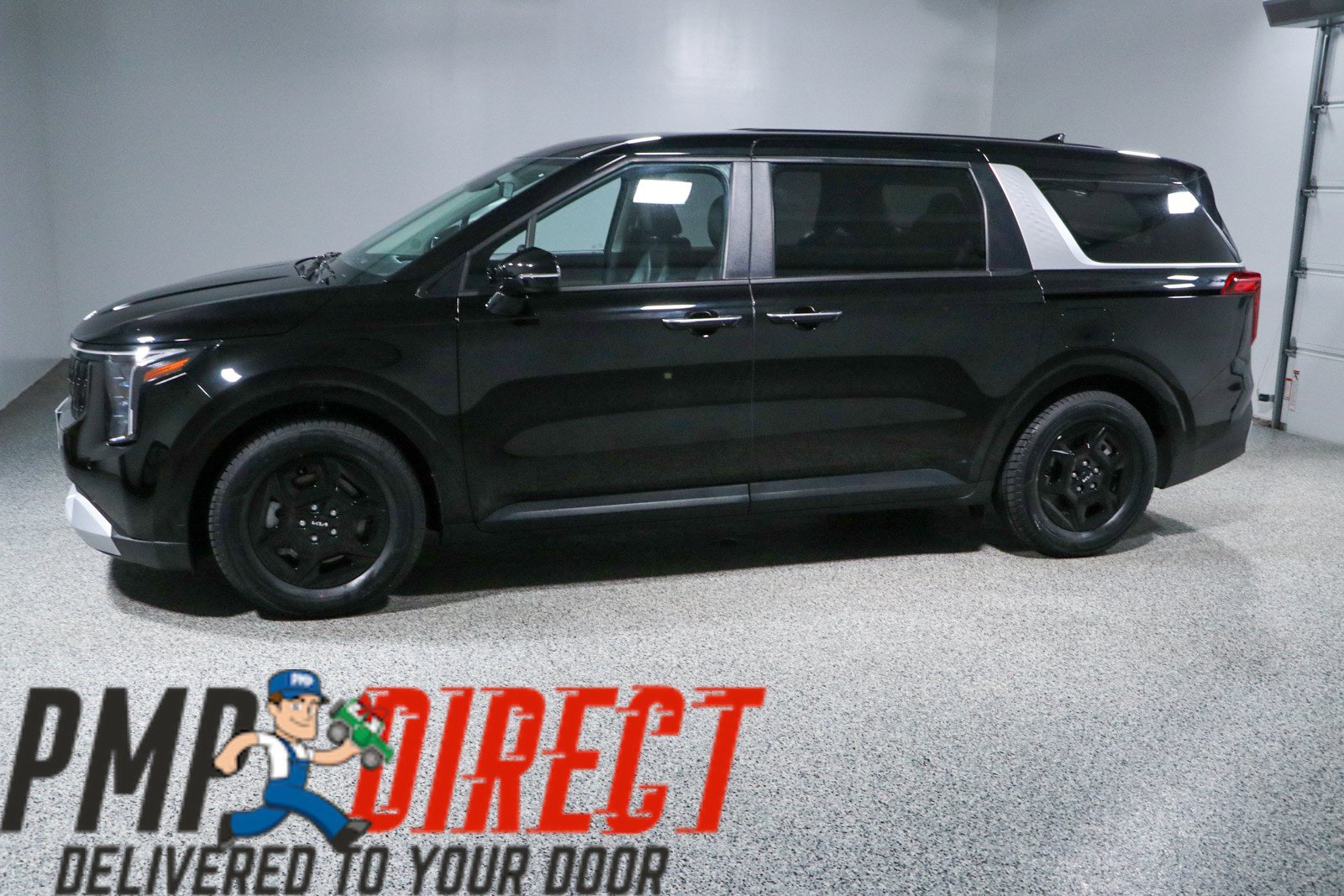 Used 2025 Kia Carnival FWD image 10