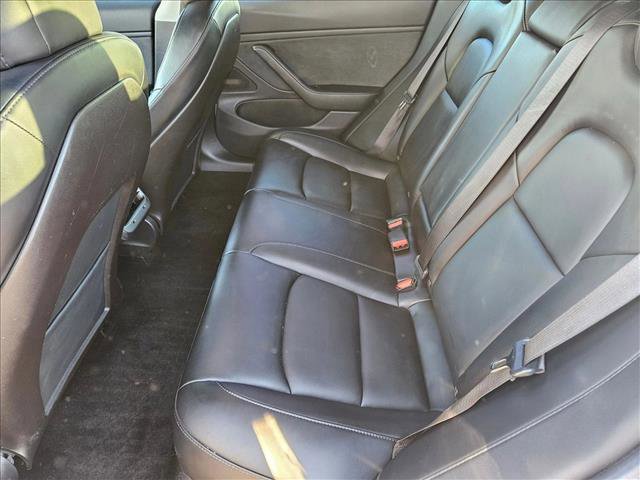 Used 2019 Tesla Model 3 Standard Range Plus image 18