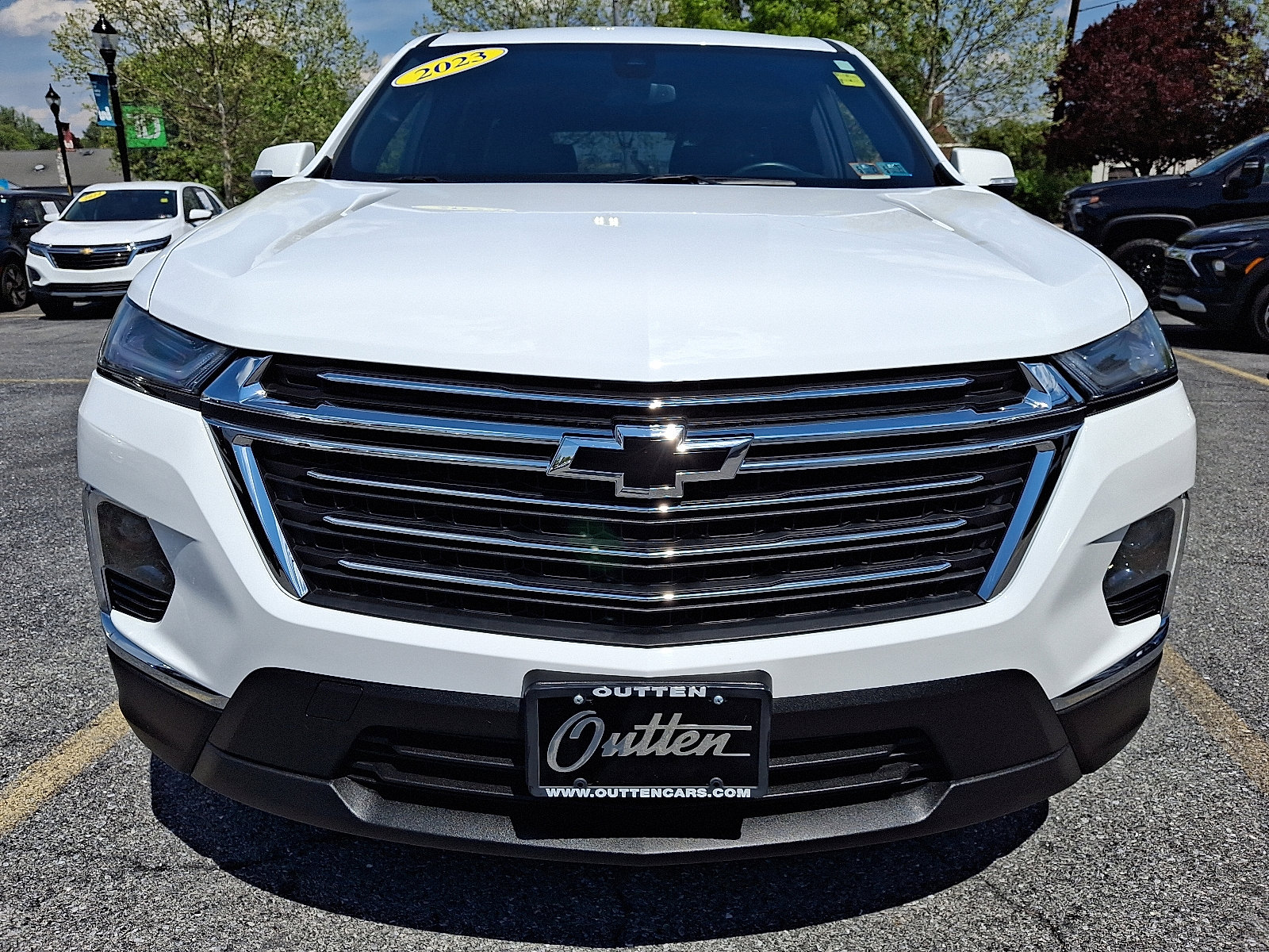 Used 2023 Chevrolet Traverse LT AWD/4WD image 8